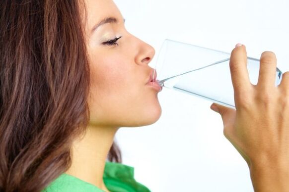 pijenje vode na japanskoj dijeti